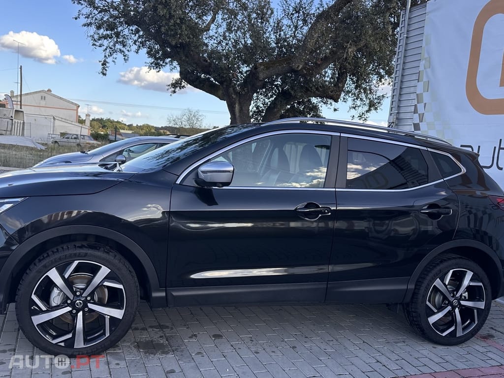 Nissan Qashqai 1.2 DIG-T Tekna Premium Bose