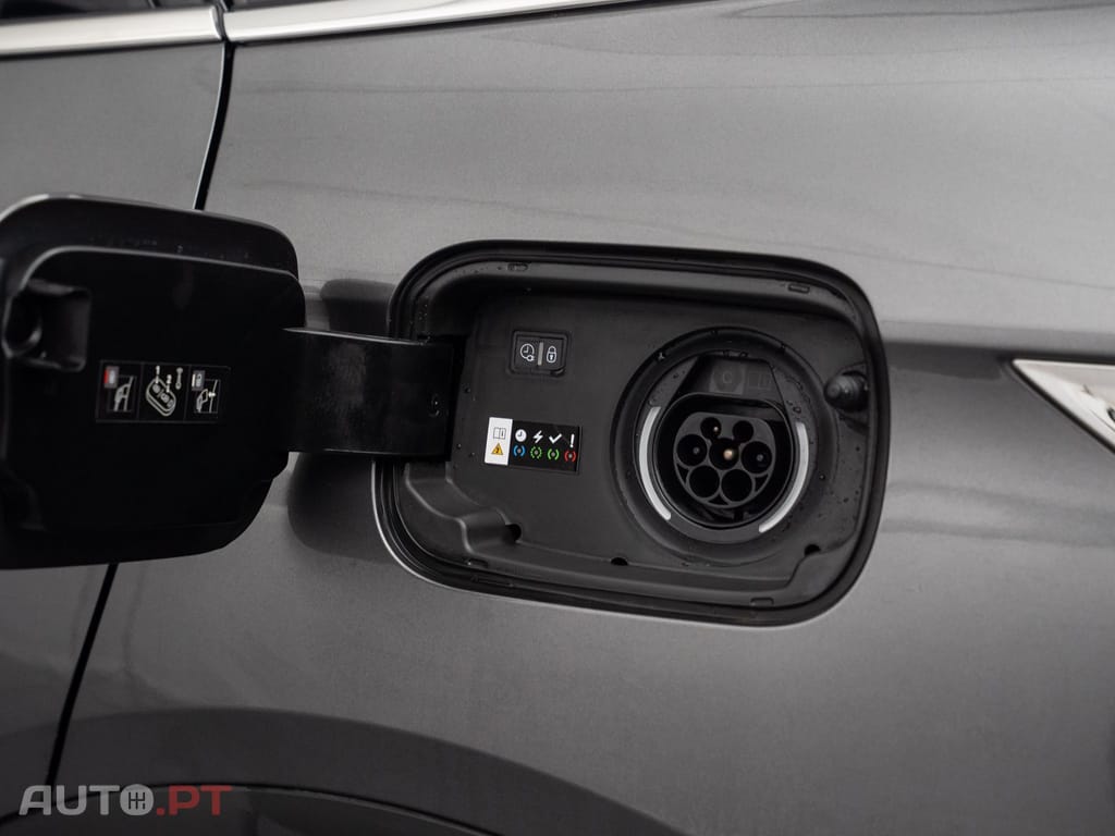 DS DS7 Crossback E-Tense Bastille+ EAT8