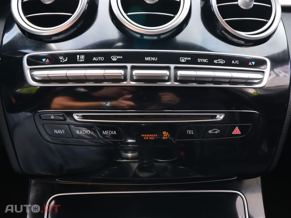 Mercedes-Benz C 220 AMG LINE