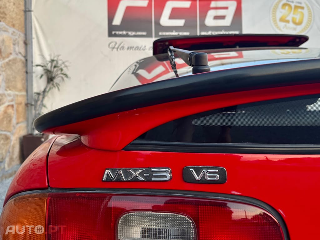 Mazda MX-3 1.8  V6
