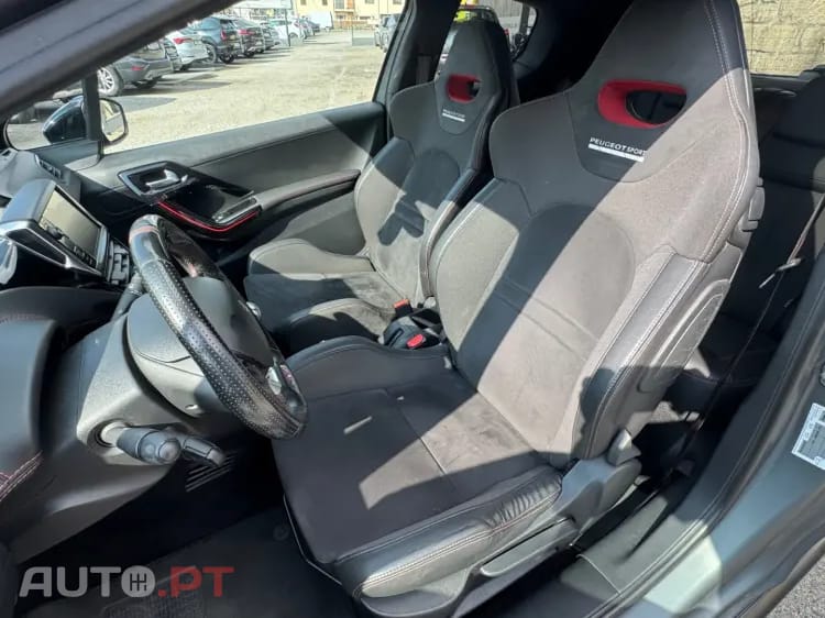 Peugeot 208 1.6 e-THP GTi by Sport