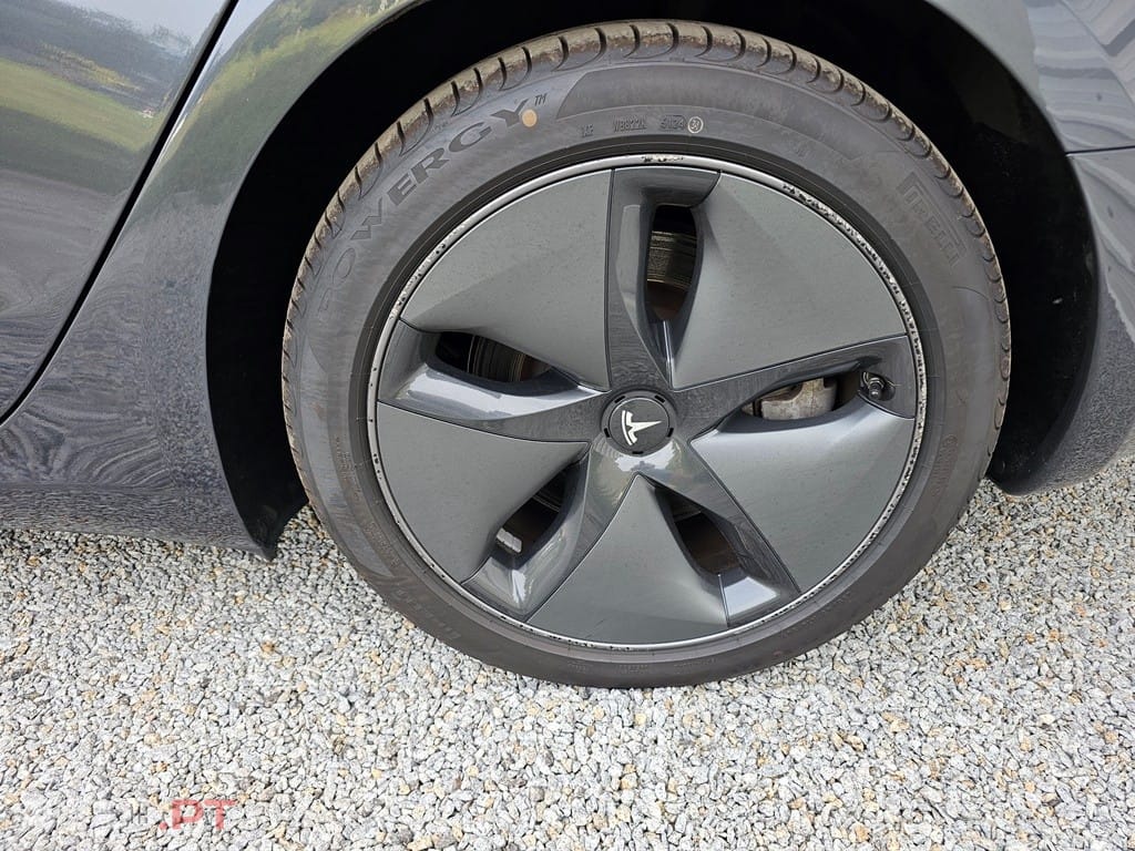 Tesla Model 3 Standard Range Plus RWD