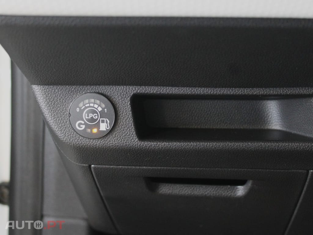 Renault Clio 1.0 TCe Limited Bi-Fuel