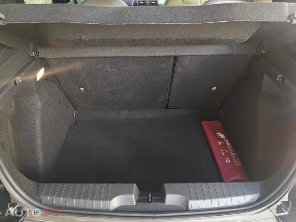 Fiat Grande Panda 1.2 Hybrid La Prima eDCT