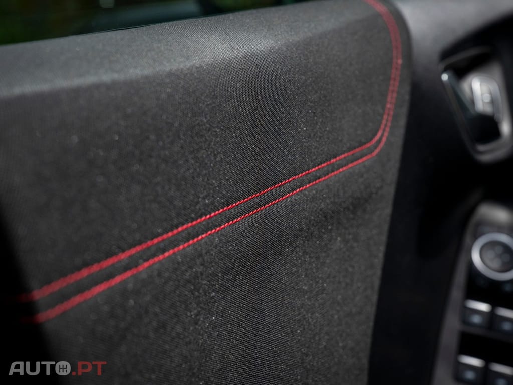 Ford Puma 1.0 EcoBoost MHEV ST-Line