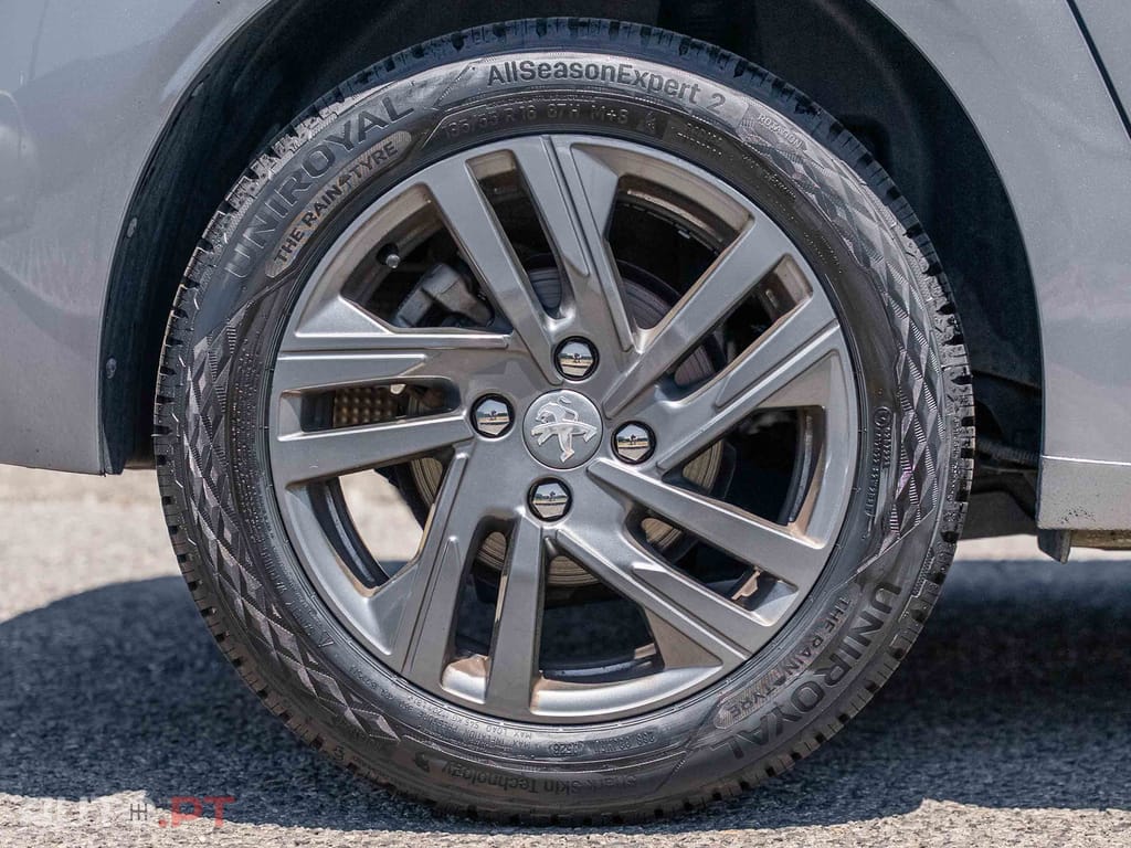 Peugeot 208 Peugeot 208 PureTech 100 EAT8 Active Pack