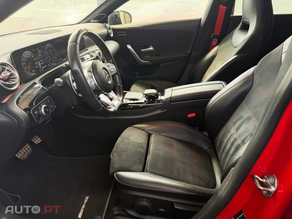 Mercedes-Benz CLA 35 AMG AMG 4MATIC Shooting Brake