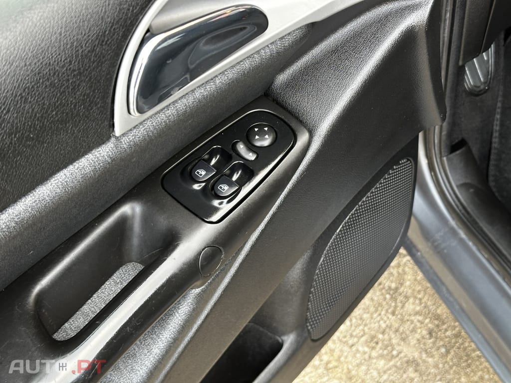 Lancia Ypsilon 1.2 Argento