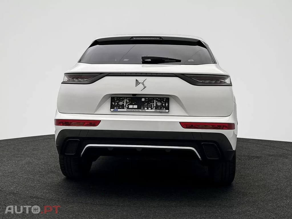 DS DS7 Crossback Performance Line