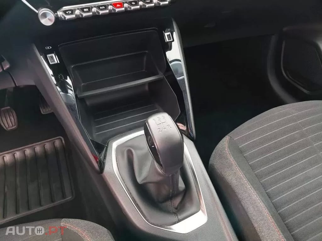 Peugeot 208 1.2 PureTech SE Style