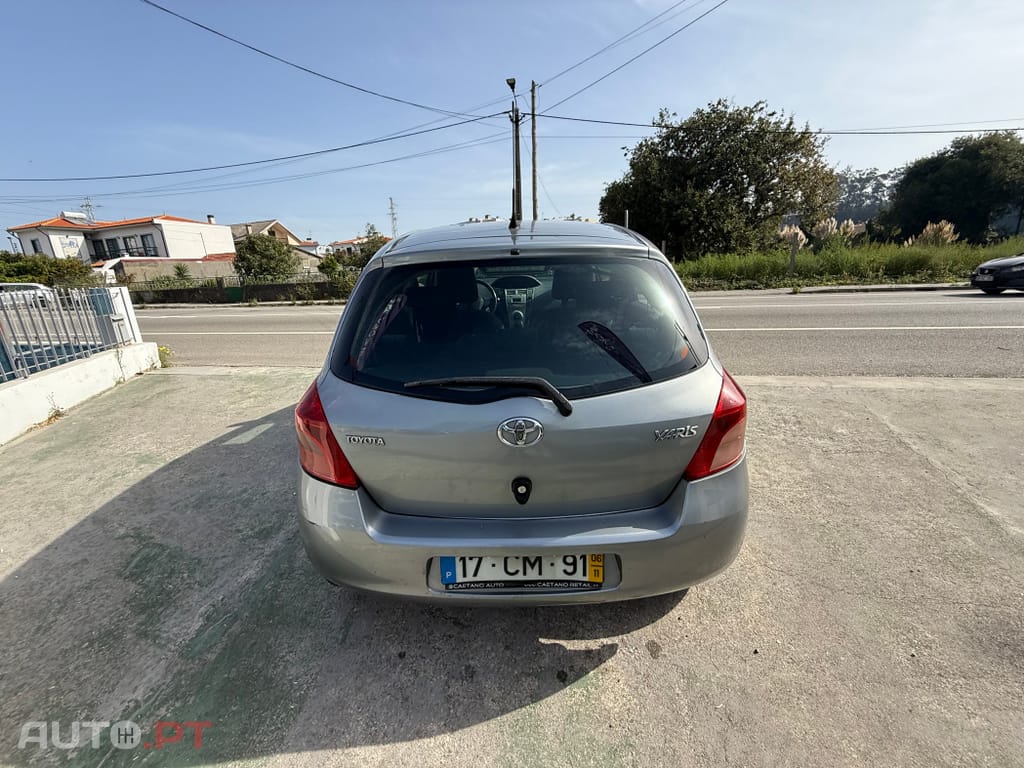 Toyota Yaris 1.0 VVT-i AC