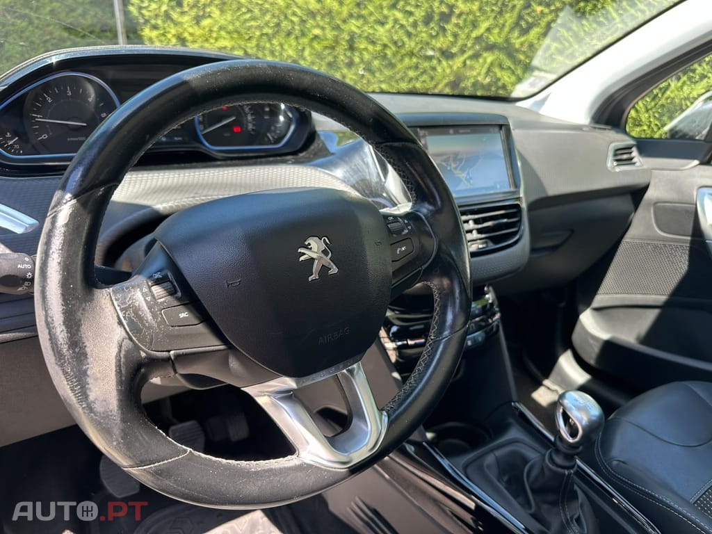 Peugeot 2008 1.6 BlueHDi Allure