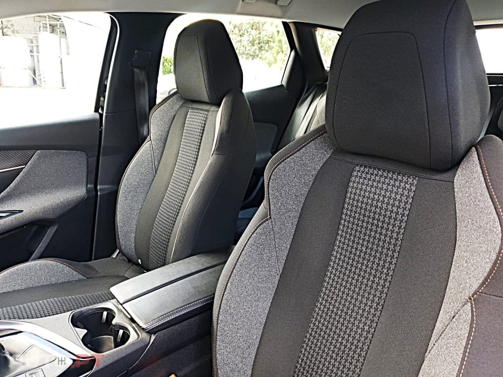 Peugeot 3008 1.5 BlueHDi Active Pack