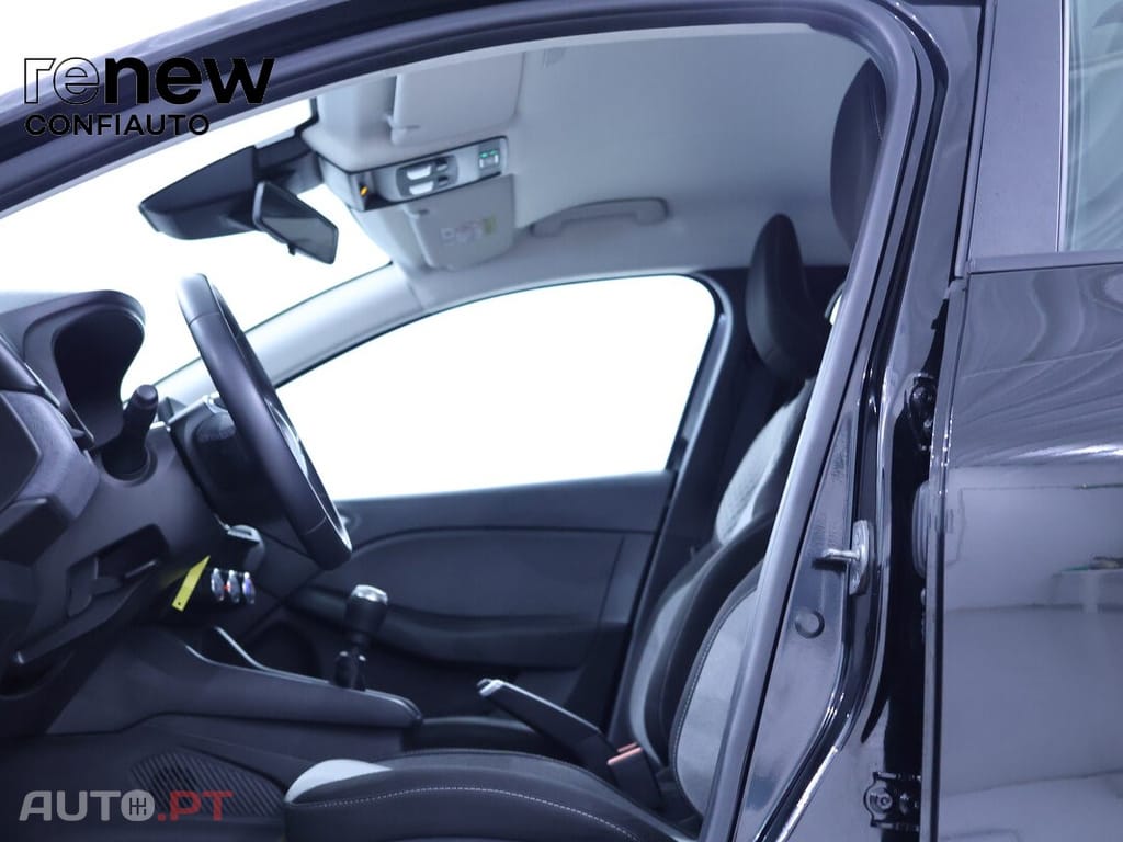 Renault Clio 1.0 Tce Evolution — fotografia 25