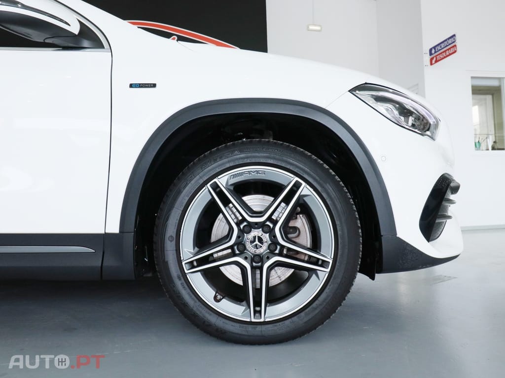 Mercedes-Benz GLA 250 e AMG Line