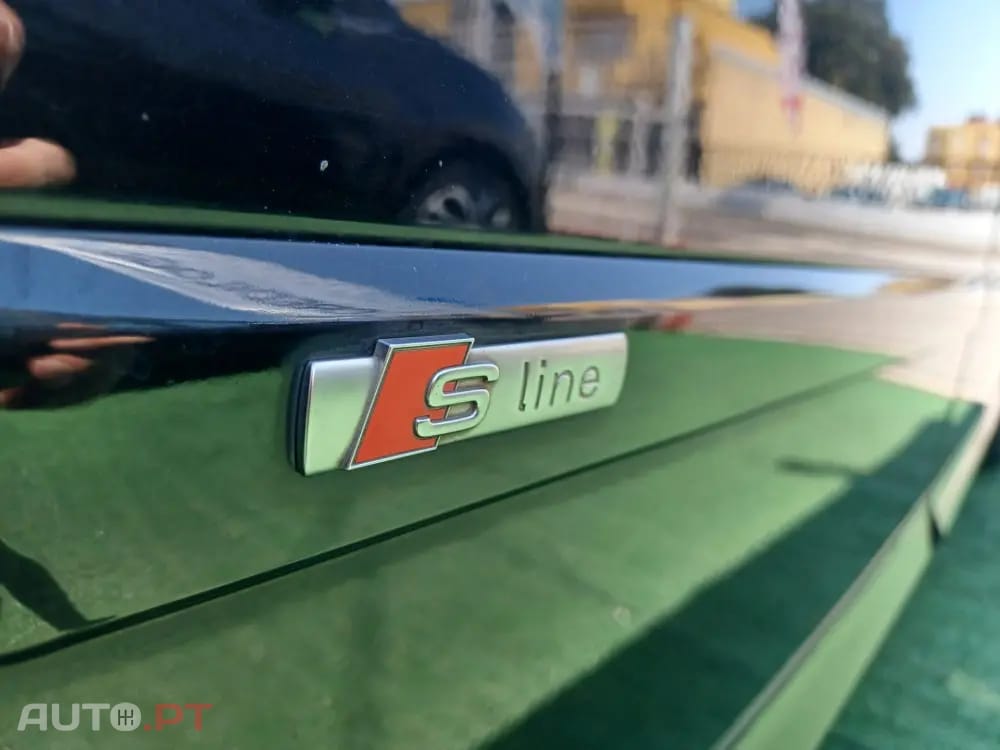 Audi A4 2.0 TDI S-line