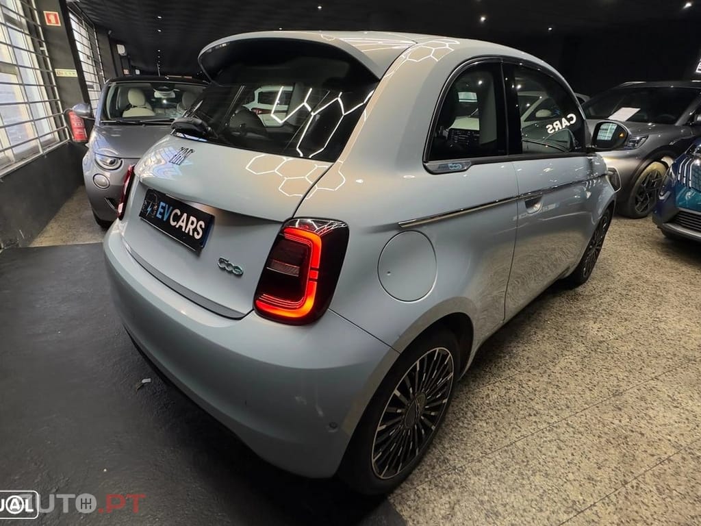 Fiat 500e La Prima