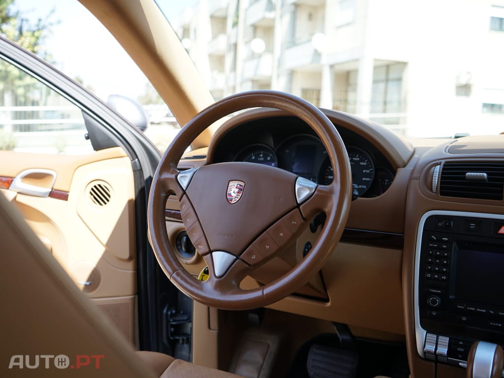 Porsche Cayenne Tiptronic