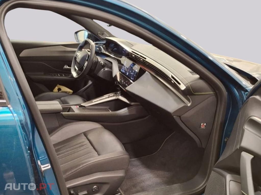 Peugeot 408 GT EAT8