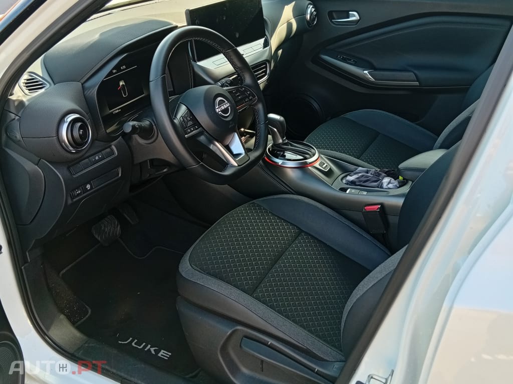 Nissan Juke 1.0 DCT N-Connecta Two Tone — fotografia 6