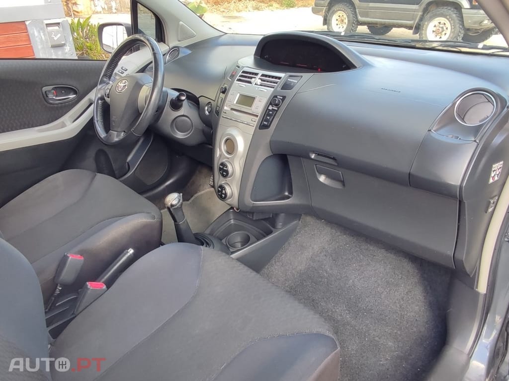Toyota Yaris T-SPORT