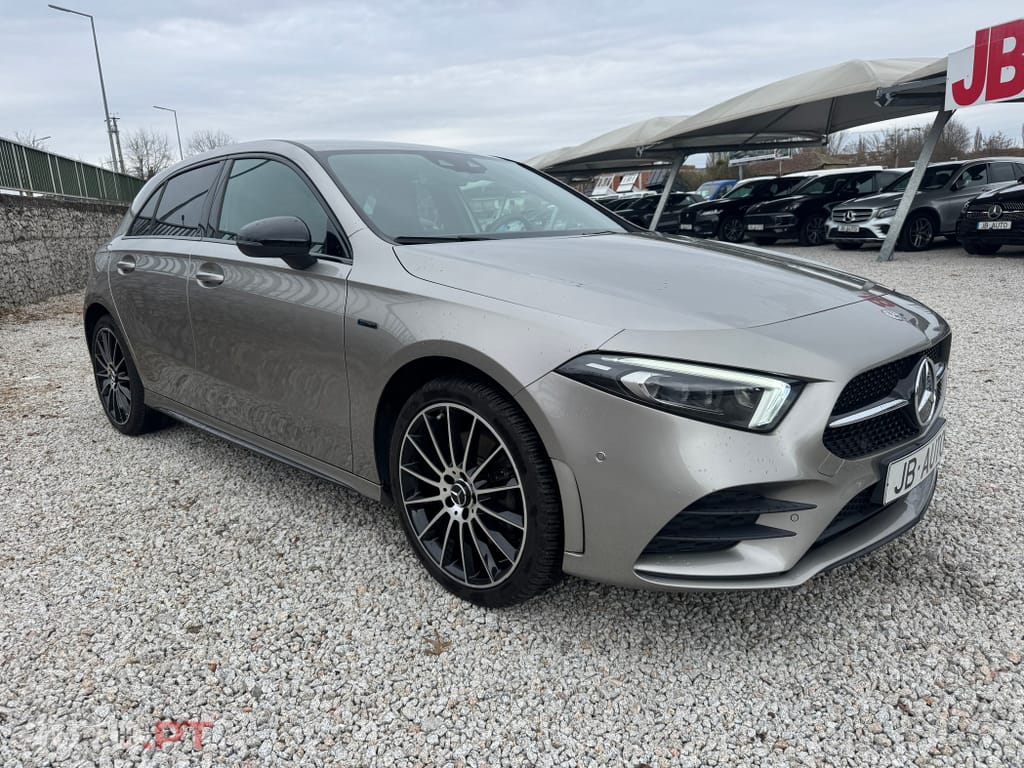 Mercedes-Benz A 250 e AMG Line