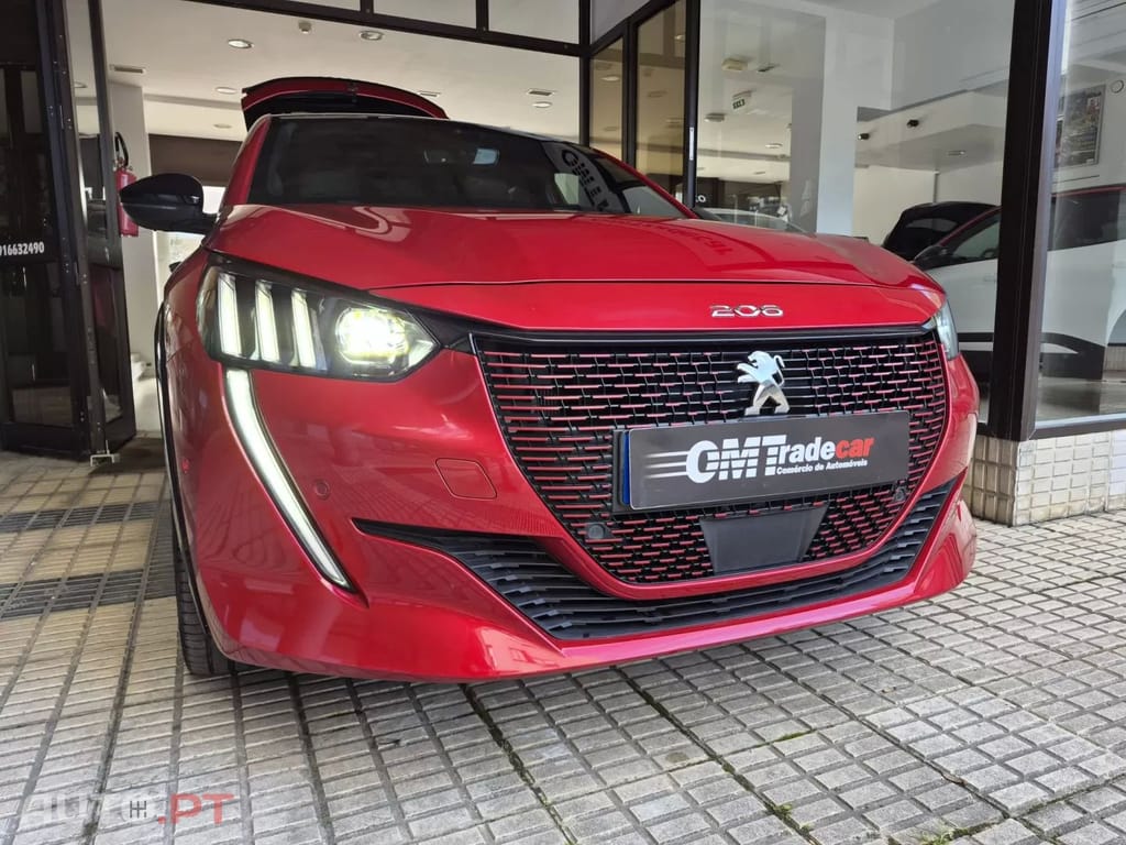 Peugeot E-208 50 kWh GT