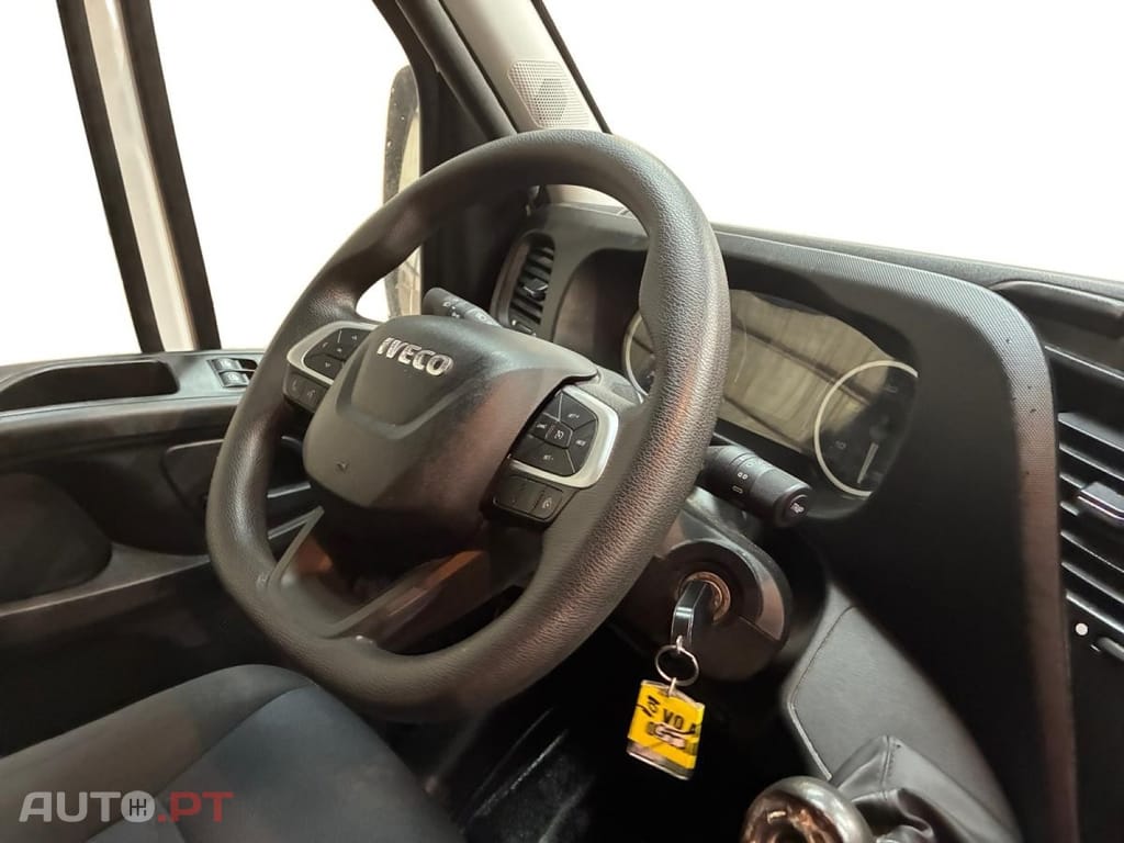 Iveco Daily 2.3 35S14 L5H2 18m3