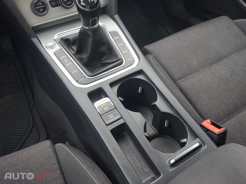 Volkswagen Passat Variant Confortline 1.6 TDI