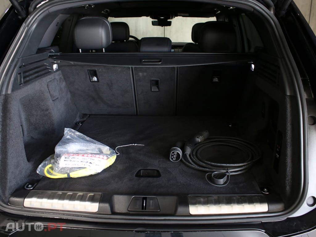 Land Rover Range Rover Sport 3.0 P440e Dynamic HSE