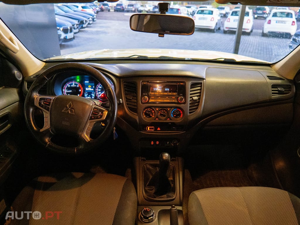 Mitsubishi L200 2.3 DI-D CD Invite 4WD