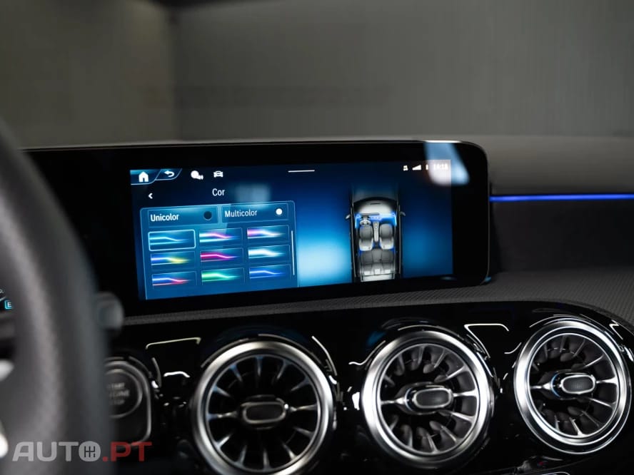 Mercedes-Benz A 250 e AMG Line