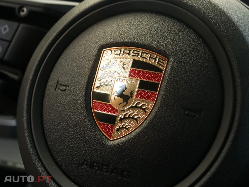 Porsche Taycan 4S