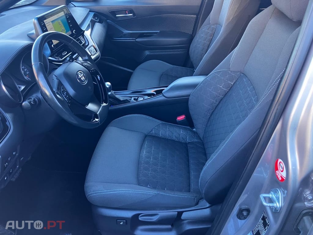 Toyota C-HR 1.8 Hybrid Exclusive