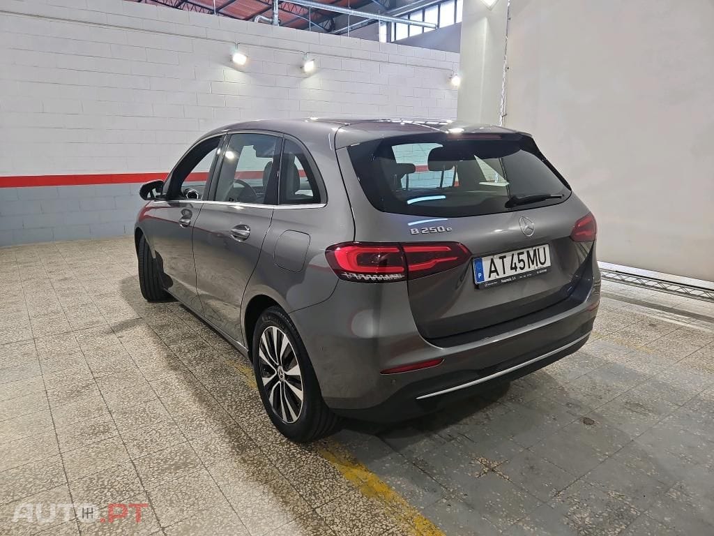 Mercedes-Benz B 250 e Style Plus