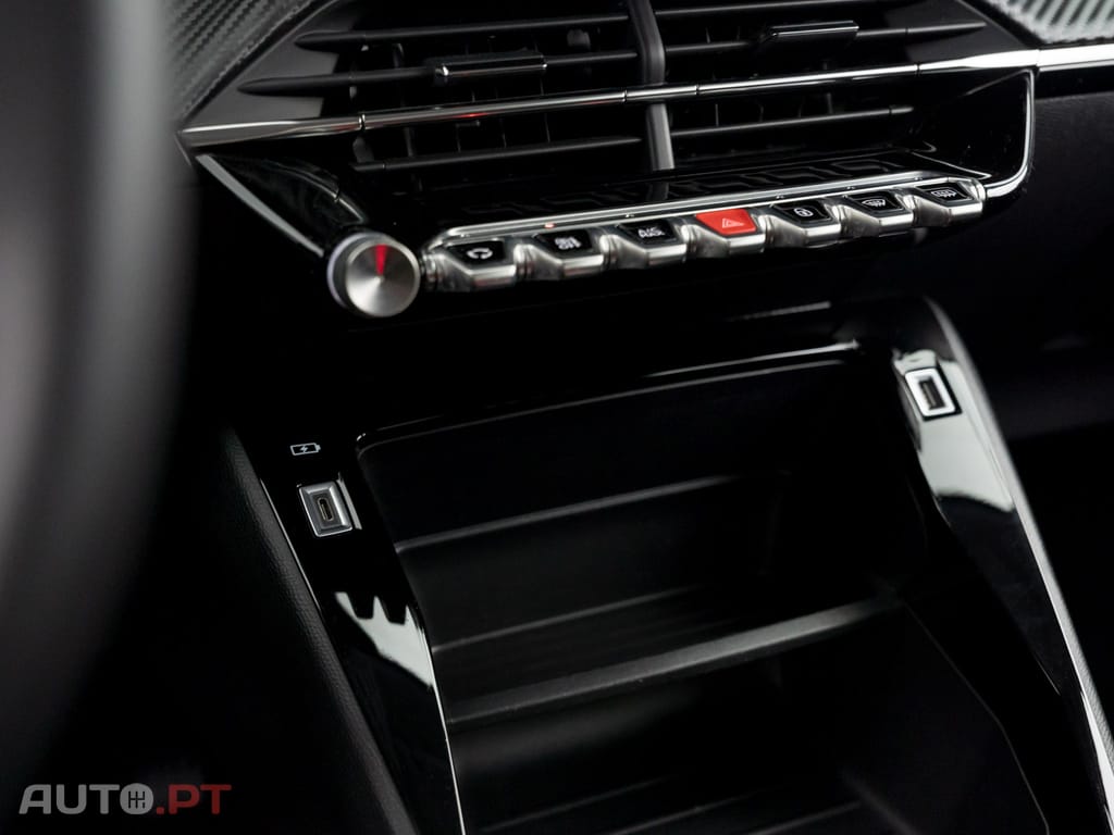 Peugeot E-208 50 kWh Active