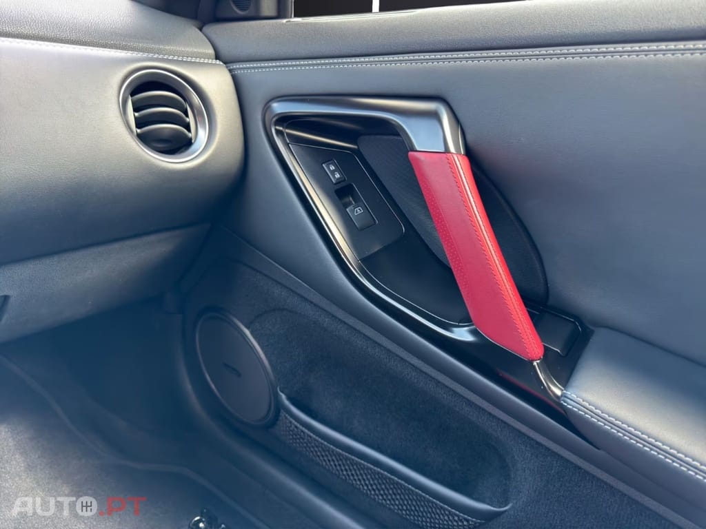 Nissan GT-R Black Edition