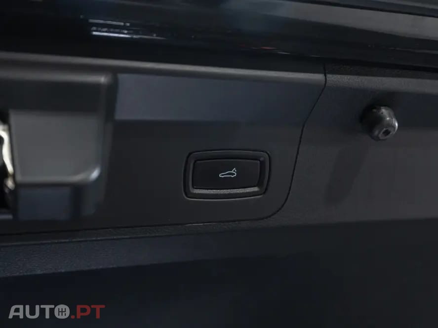 Porsche Panamera 4 E-Hybrid Platinum Edition