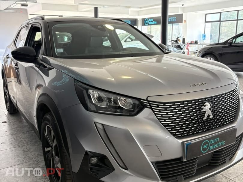 Peugeot E-2008 50 kWh Allure Pack