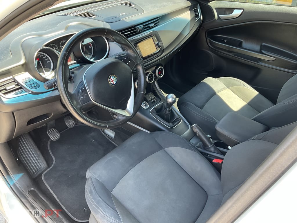 Alfa Romeo Giulietta 1.6 JTDM Exclusive