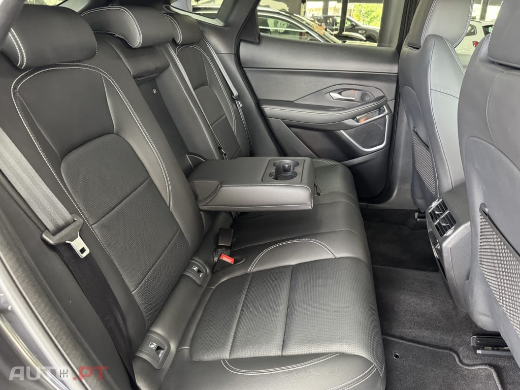 Jaguar E-Pace 1.5 P300e R-Dynamic HSE AWD Aut.