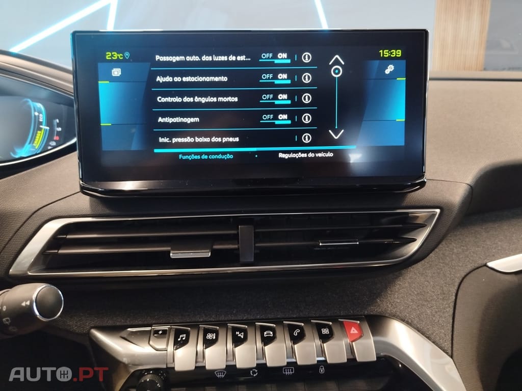 Peugeot 3008 1.6 Hybrid Allure Pack e-EAT8