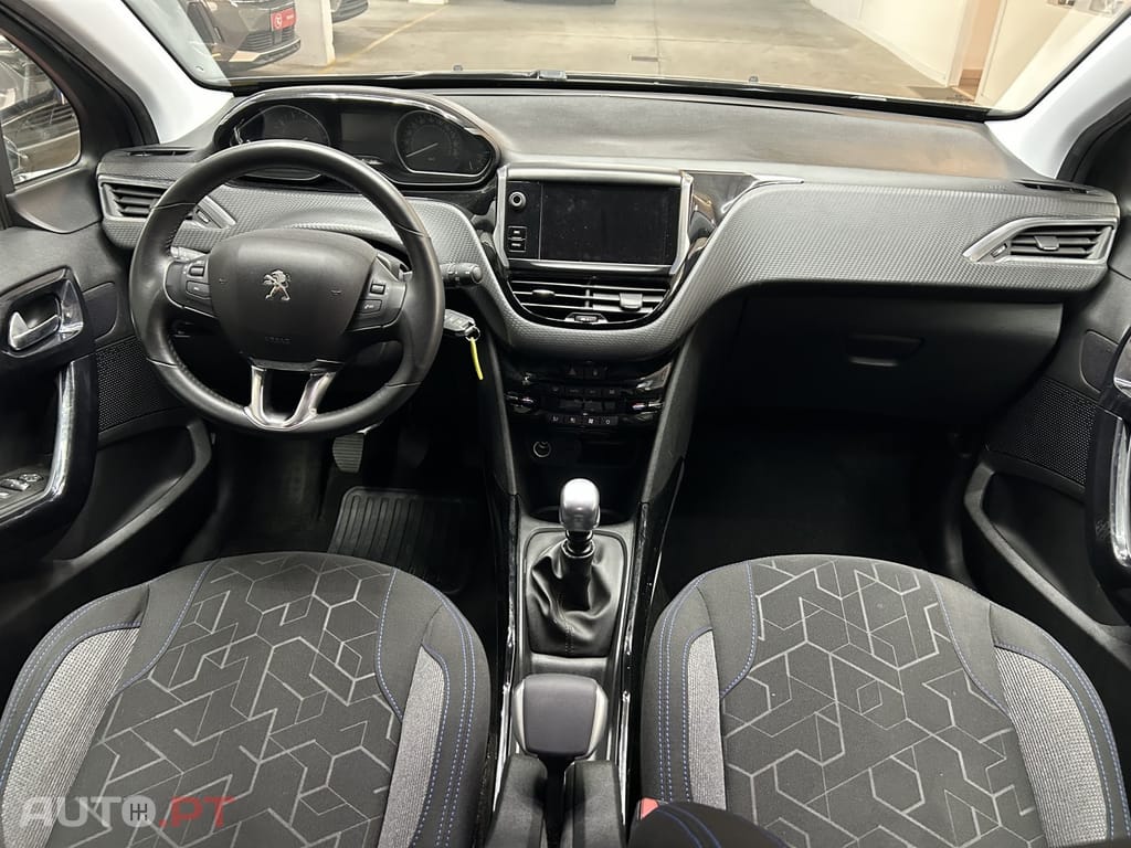 Peugeot 2008 1.2 PureTech Style