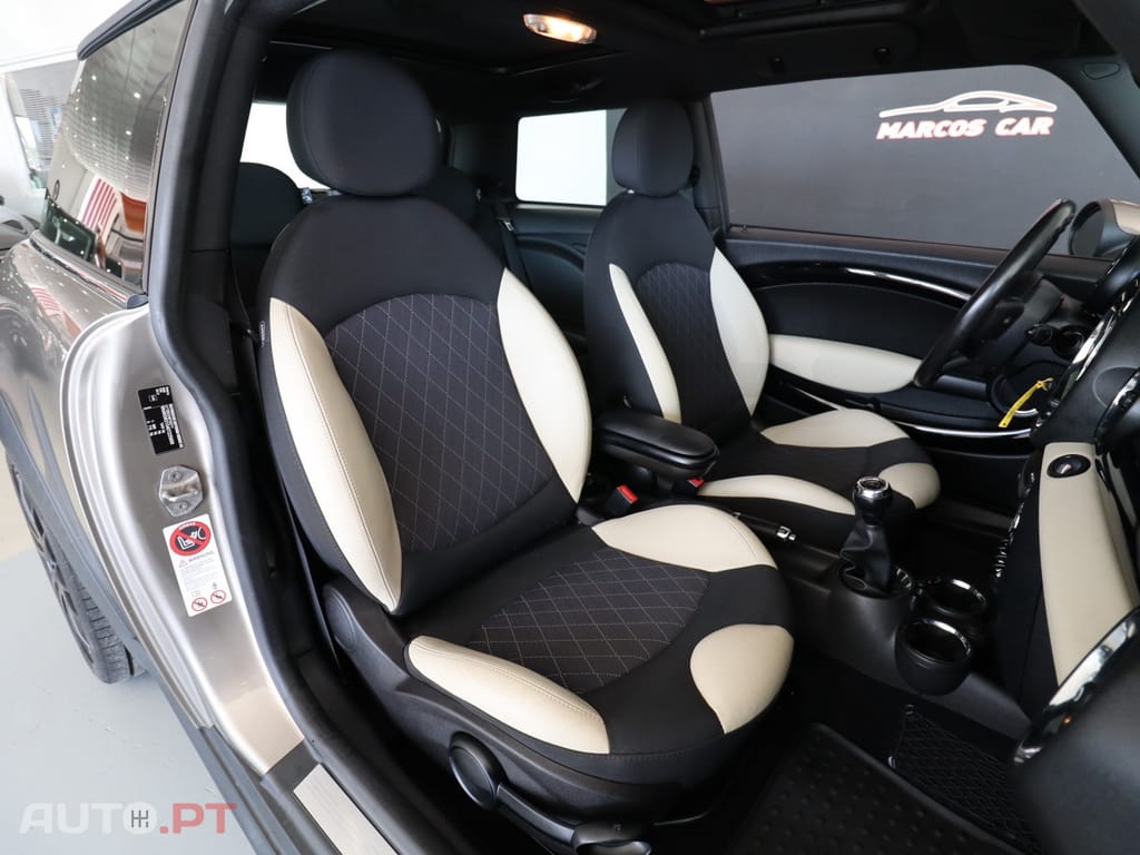 MINI Cooper Cooper D