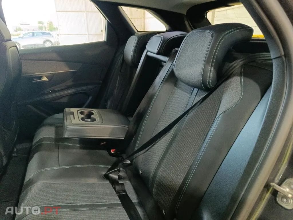 Peugeot 3008 1.6 Hybrid4 Allure Pack e-EAT8