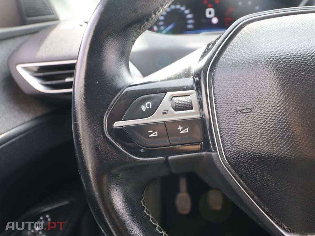 Peugeot 3008 1.6 BlueHDi Allure