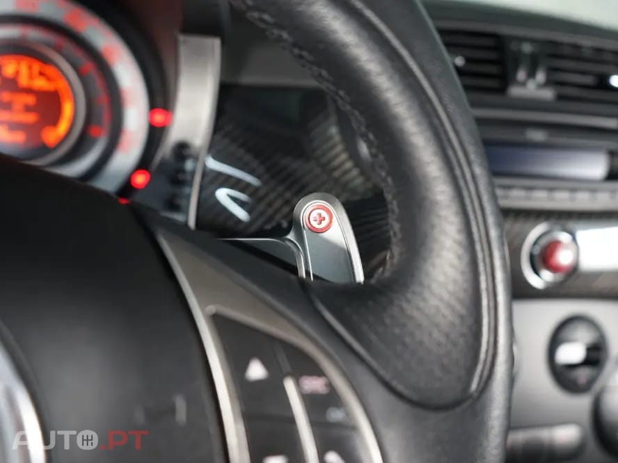 Abarth 695 Outro