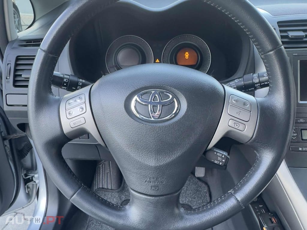Toyota Auris 2.0 D-4D Exclusive