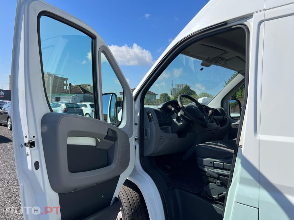 Peugeot Boxer 2.2 HDi 330 L2H2