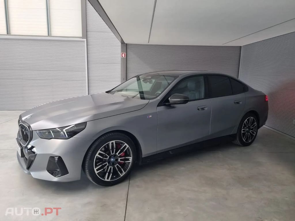 BMW i5 eDrive40 Pack Desportivo M Pro